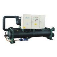 Swimming Pool Three-f'-Magni waħda